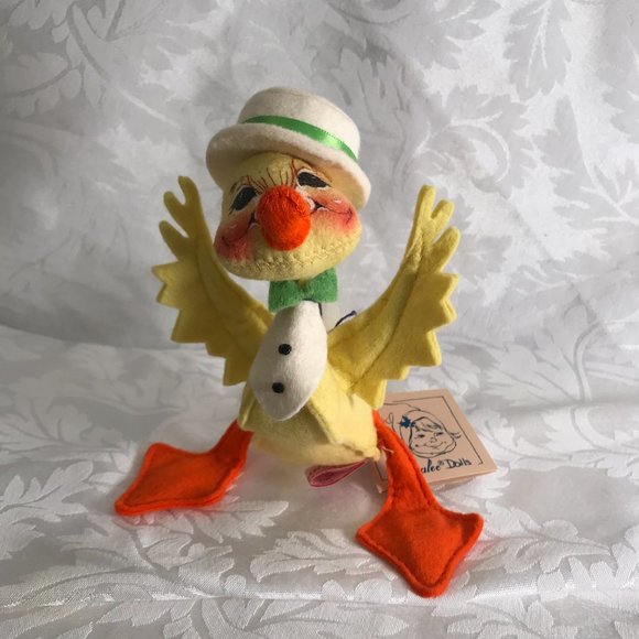 Easter Parade Ducklings - Picture 5 of 10